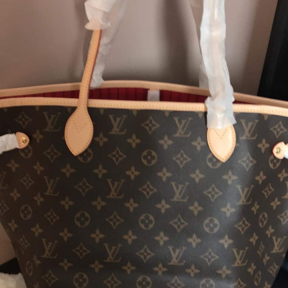 Louis Vuitton Neverfull MM Cherry Monogram